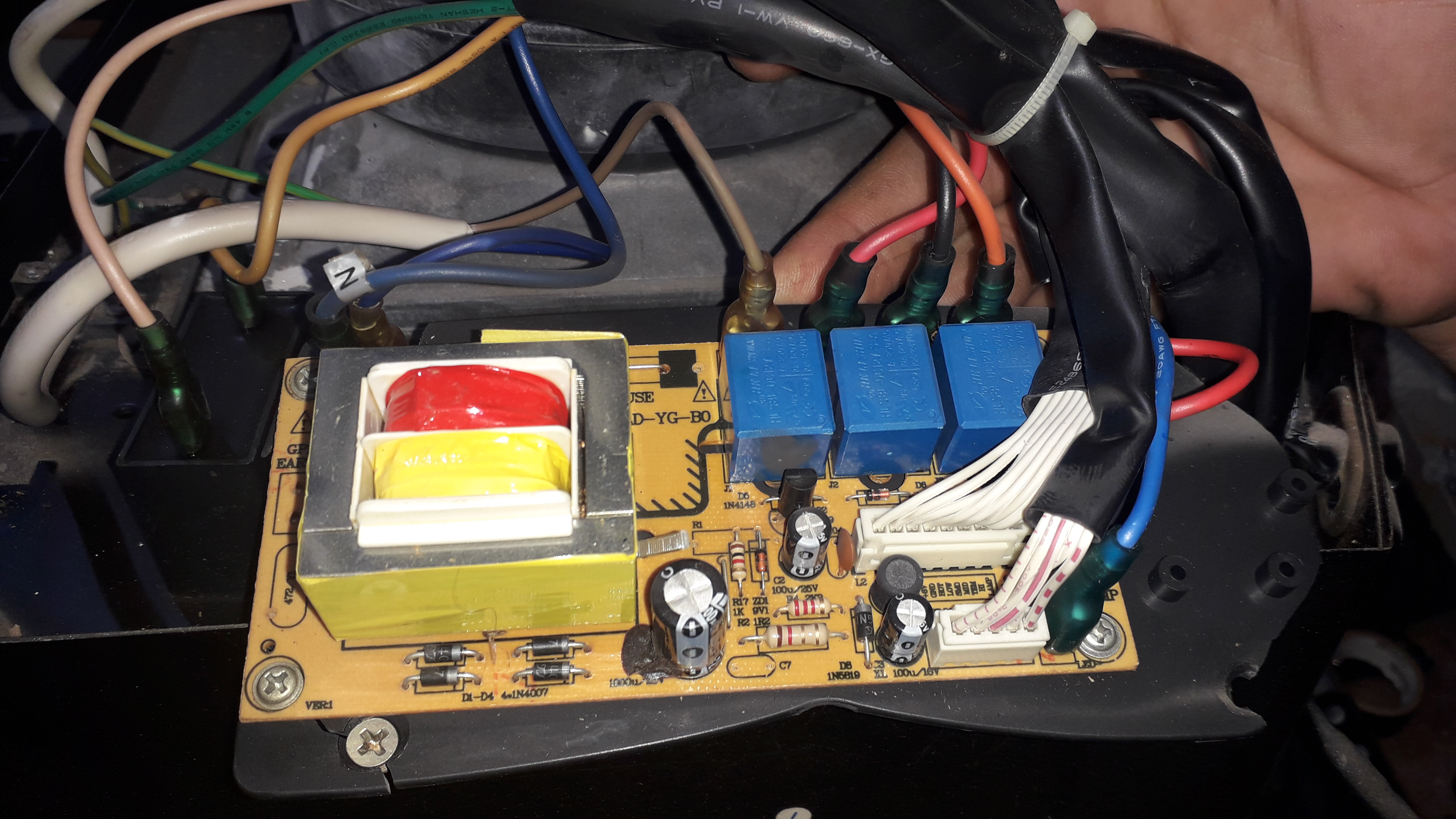 با ما باشید